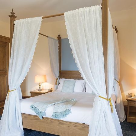 Castello Chiola Dimora Storica Hotel Лорето Апрутино Екстериор снимка