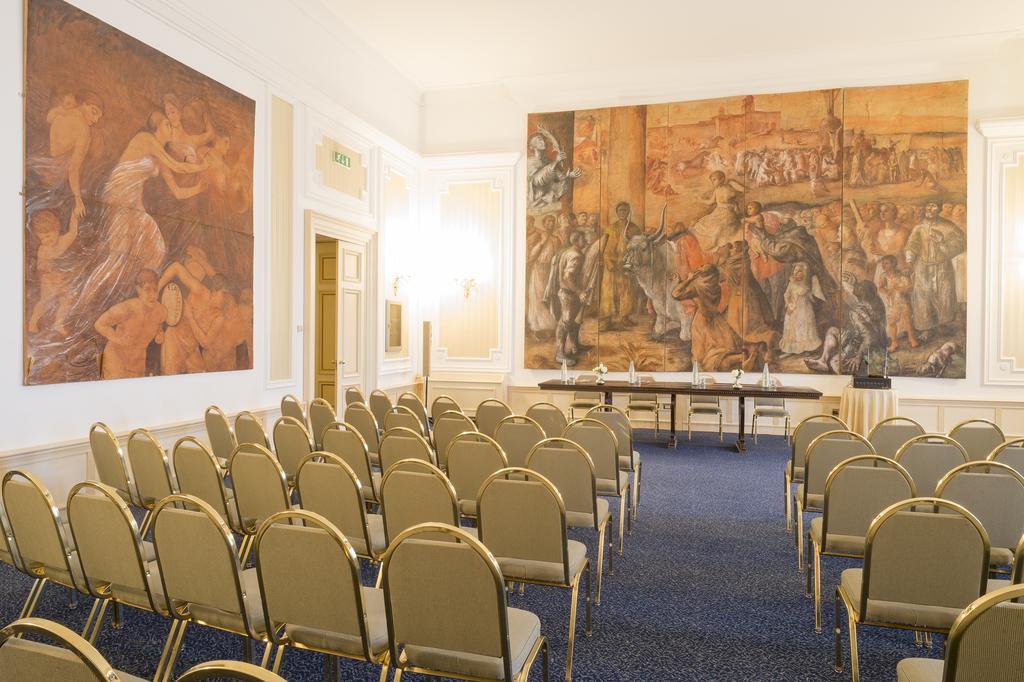 Castello Chiola Dimora Storica Hotel Лорето Апрутино Екстериор снимка