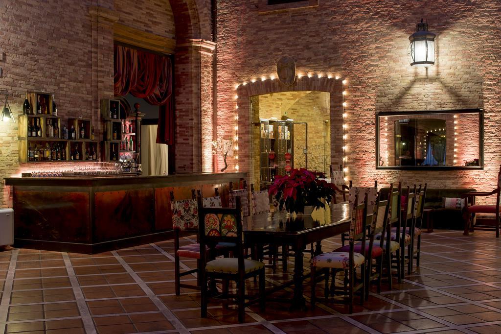 Castello Chiola Dimora Storica Hotel Лорето Апрутино Екстериор снимка