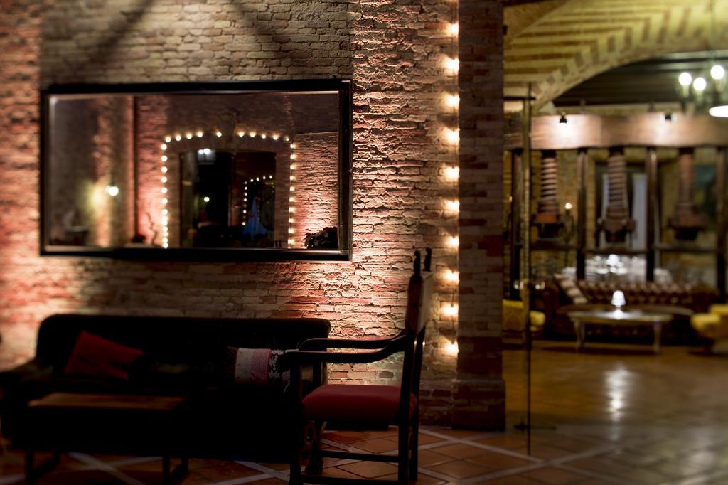 Castello Chiola Dimora Storica Hotel Лорето Апрутино Екстериор снимка